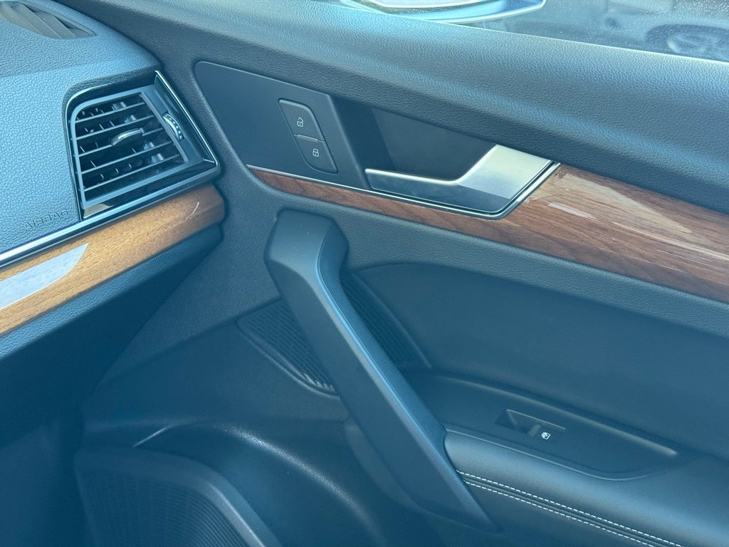 2023 Audi Q5 45 S line Premium quattro