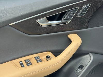 2025 Audi Q8 55 Premium Plus quattro