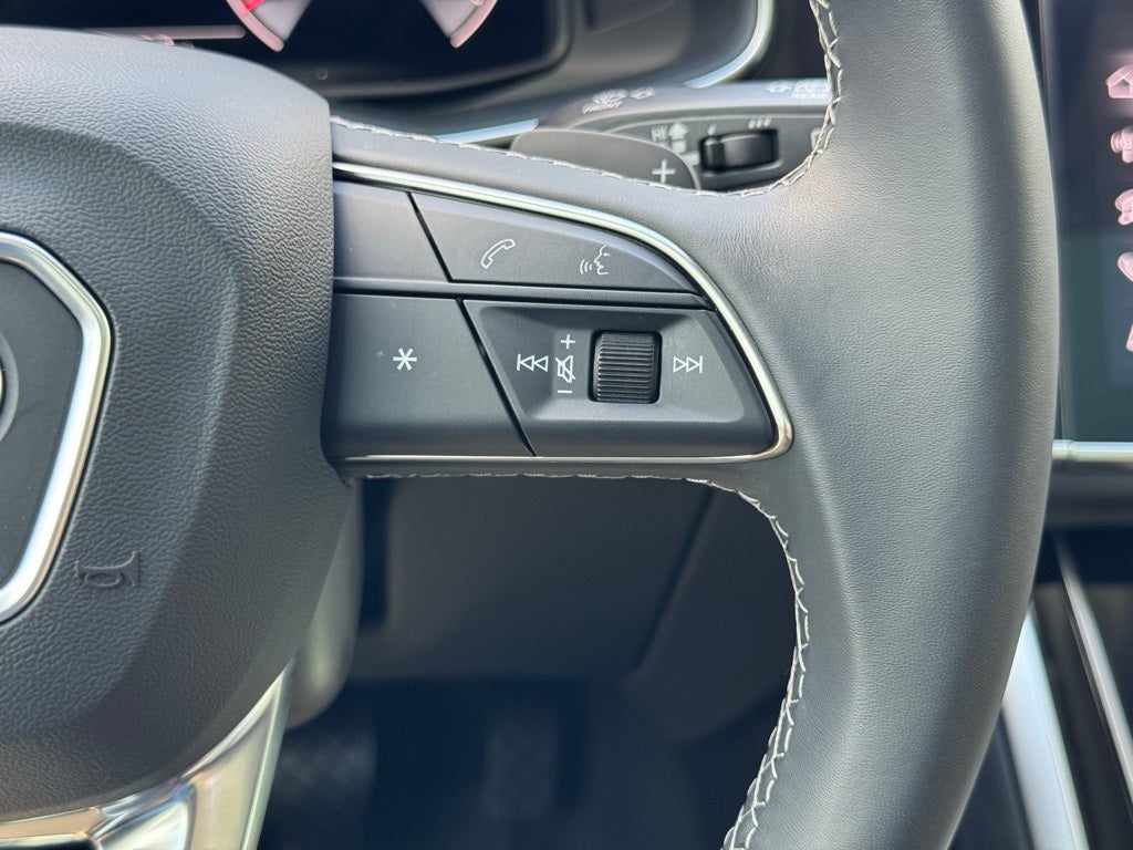 2025 Audi Q8 55 Premium Plus quattro