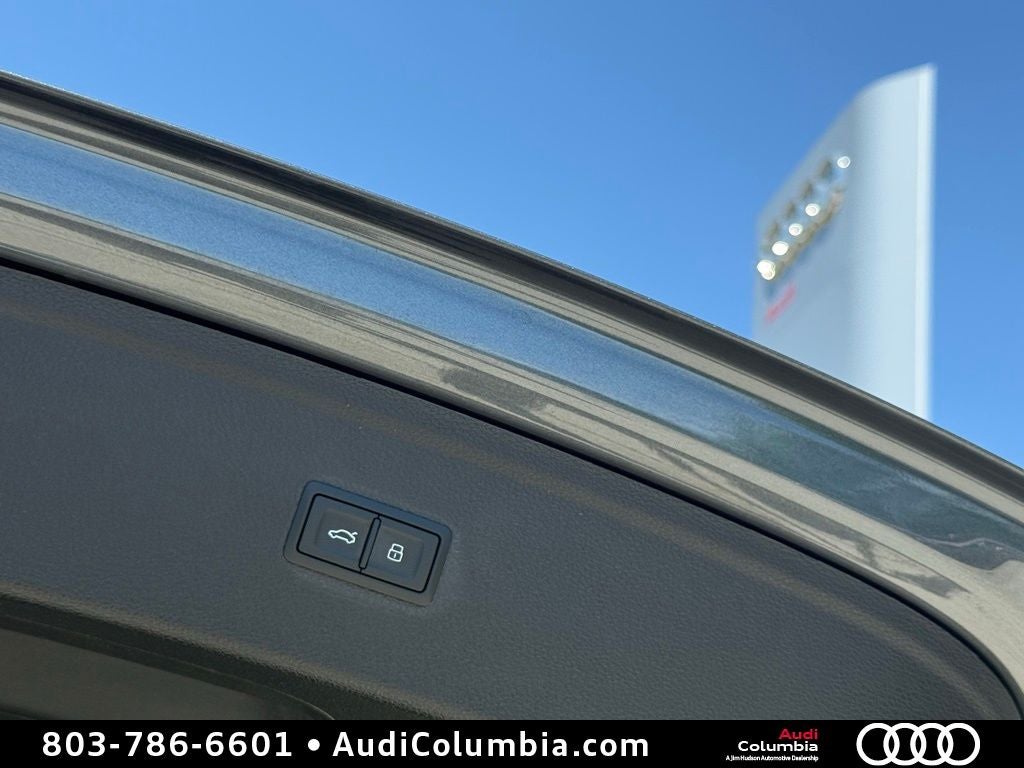 2023 Audi Q5 45 S line Prestige quattro