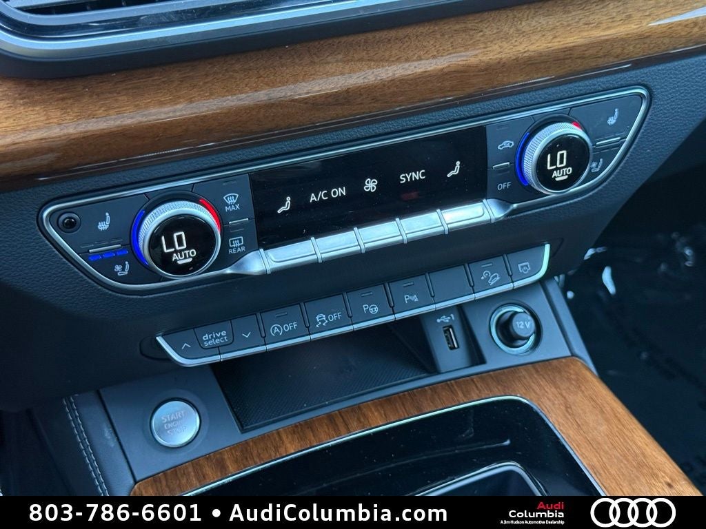 2023 Audi Q5 45 S line Prestige quattro