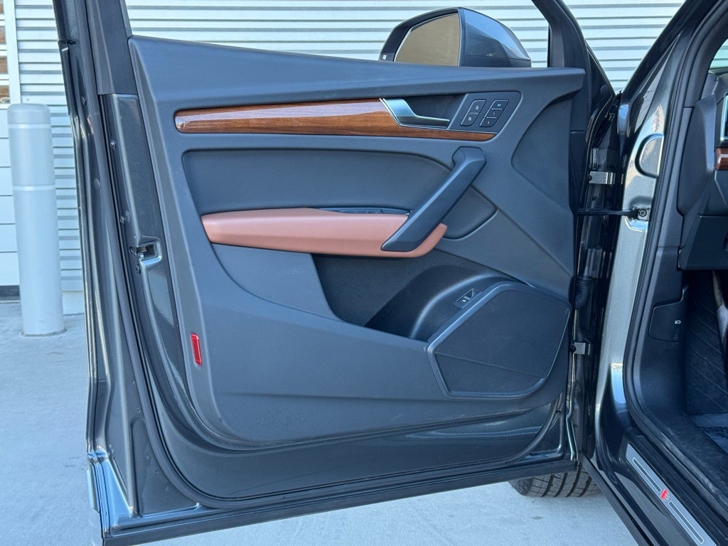 2022 Audi Q5 45 S line Premium quattro