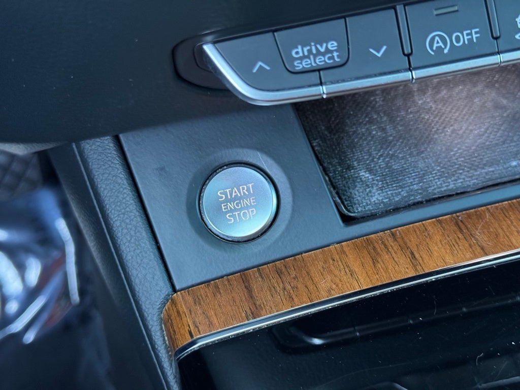 2022 Audi Q5 45 S line Premium quattro