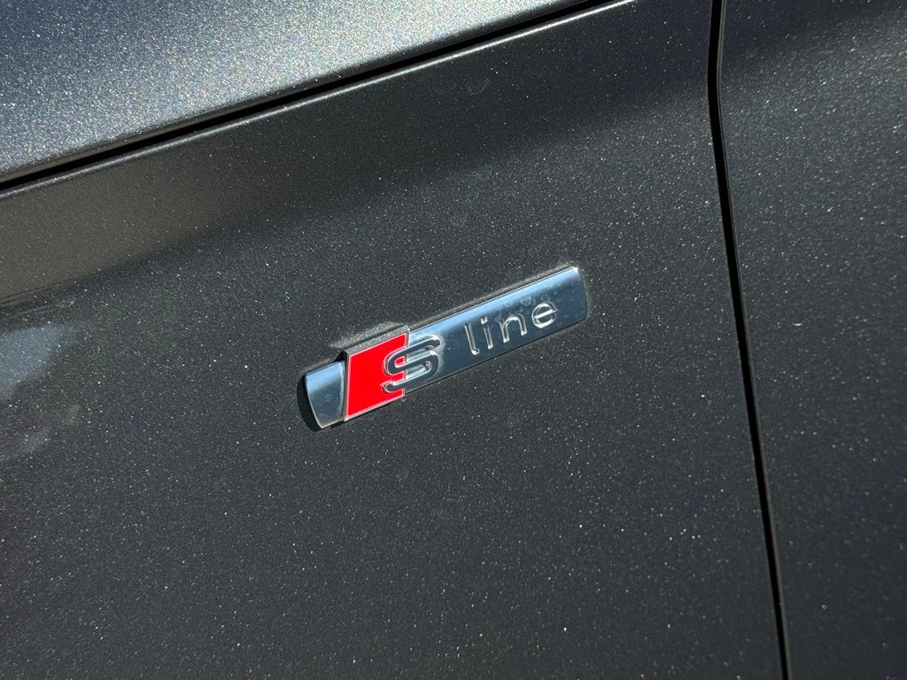 2022 Audi Q5 45 S line Premium quattro