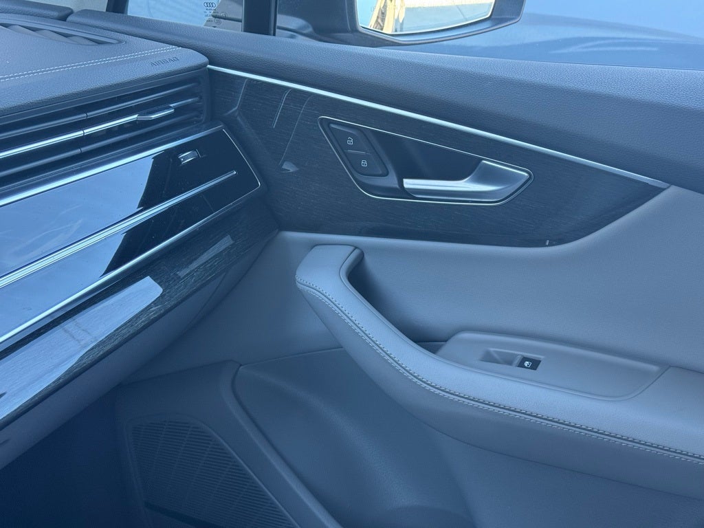 2024 Audi Q7 55 Premium Plus quattro