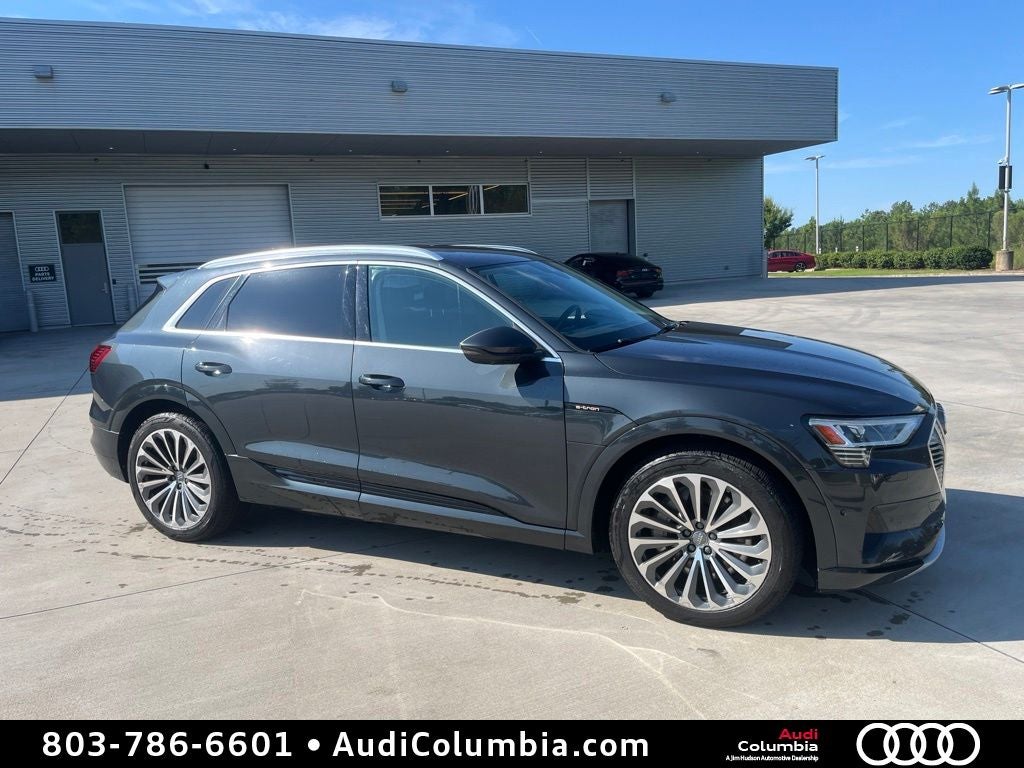 2019 Audi e-tron Prestige quattro