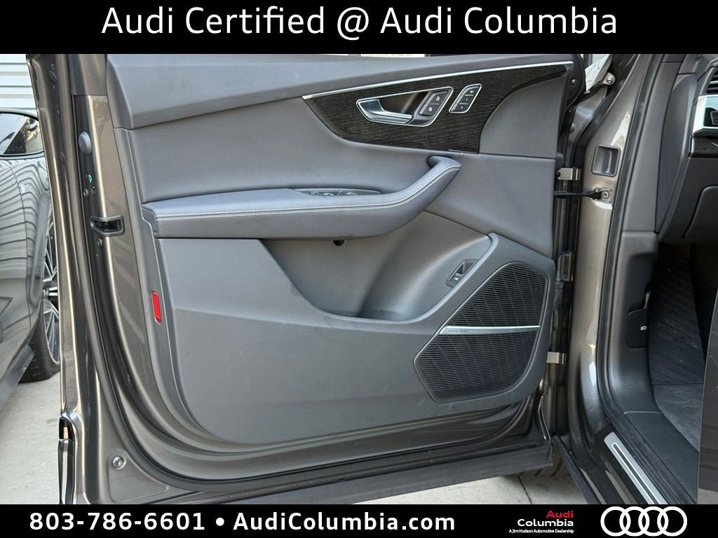 2025 Audi Q7 55 Prestige quattro