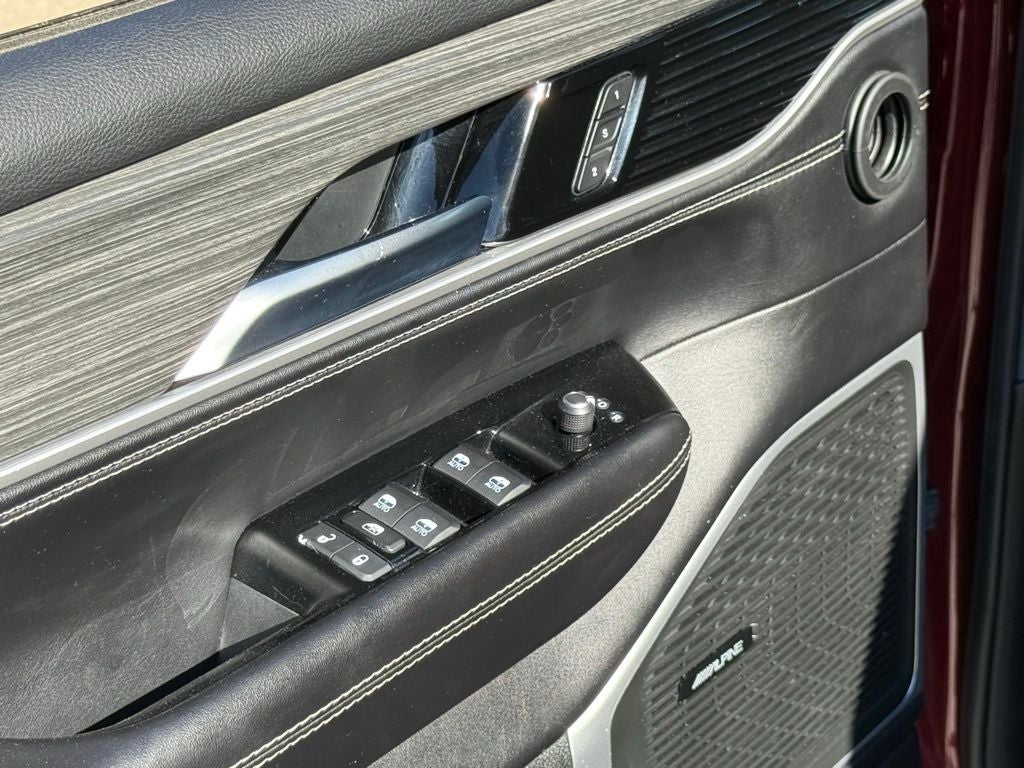 2022 Jeep Wagoneer Series III