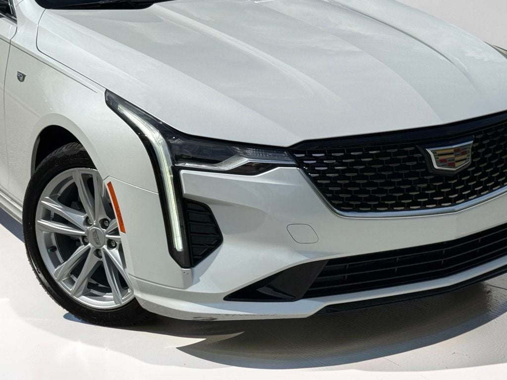 2023 Cadillac CT4 Luxury