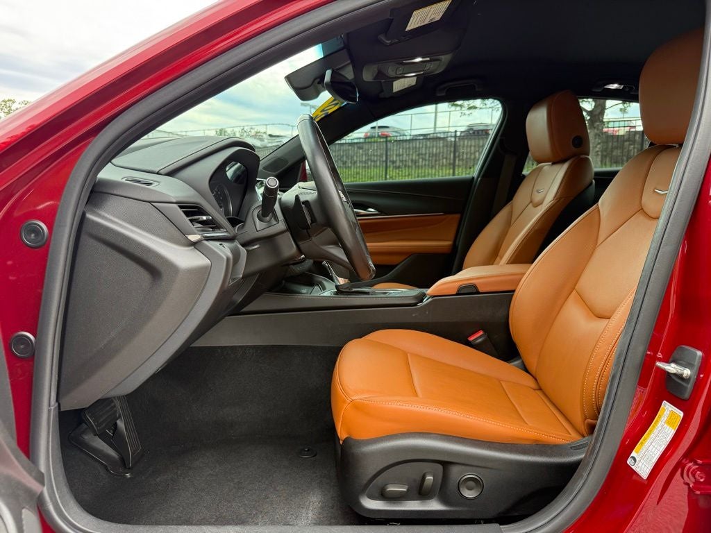 2023 Cadillac CT4 Premium Luxury