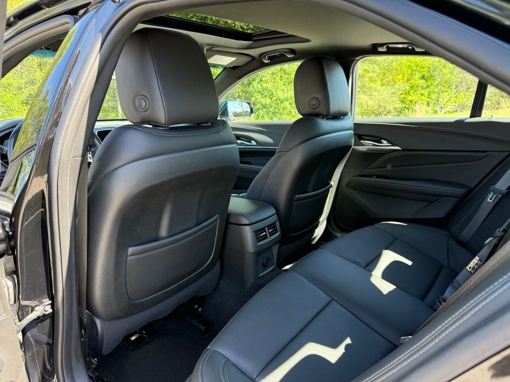 2023 Cadillac CT4 Premium Luxury
