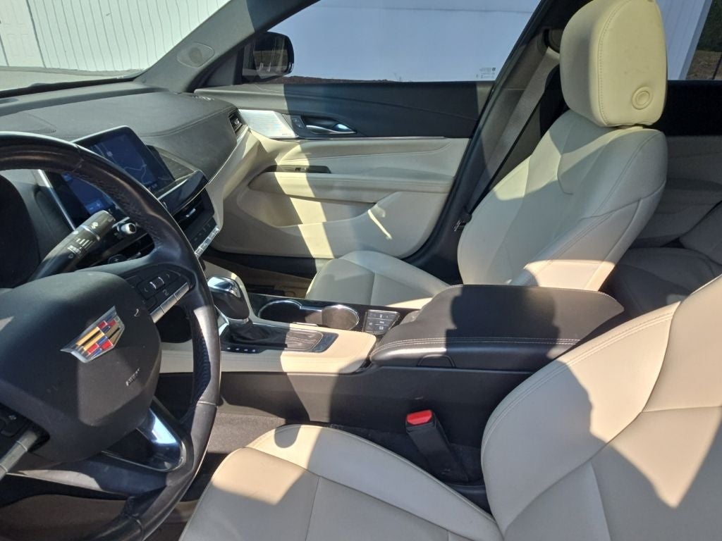 2023 Cadillac CT4 Luxury