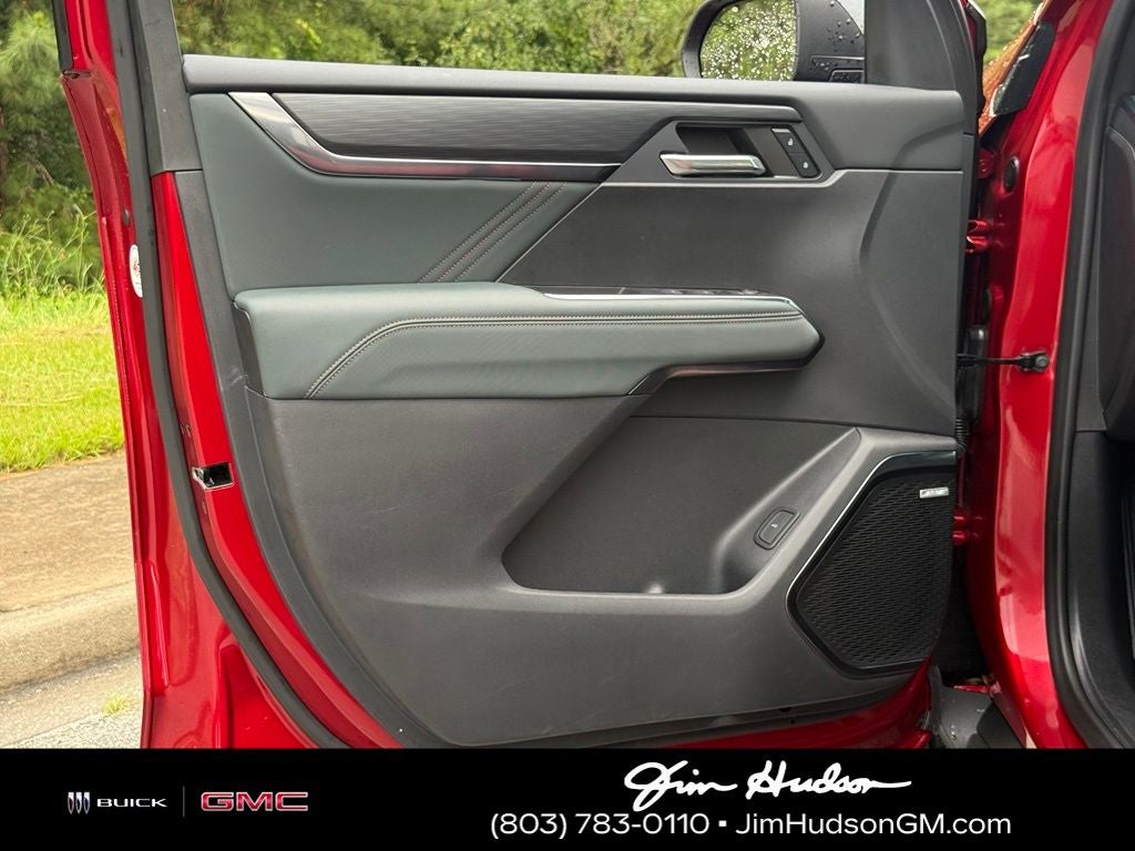 2024 GMC Acadia AT4