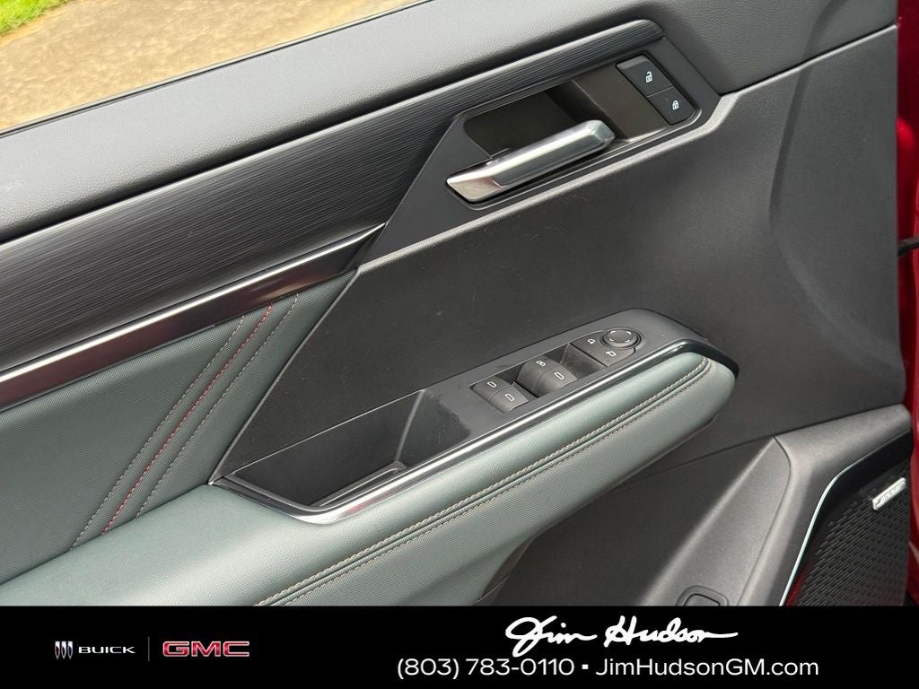 2024 GMC Acadia AT4