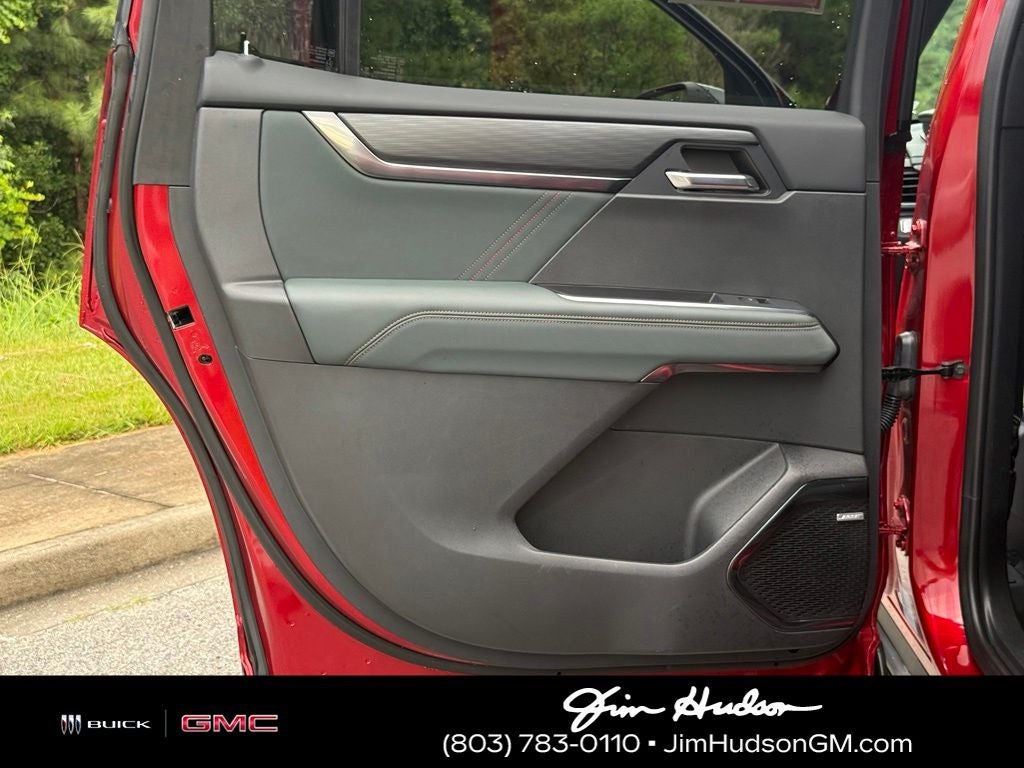 2024 GMC Acadia AT4
