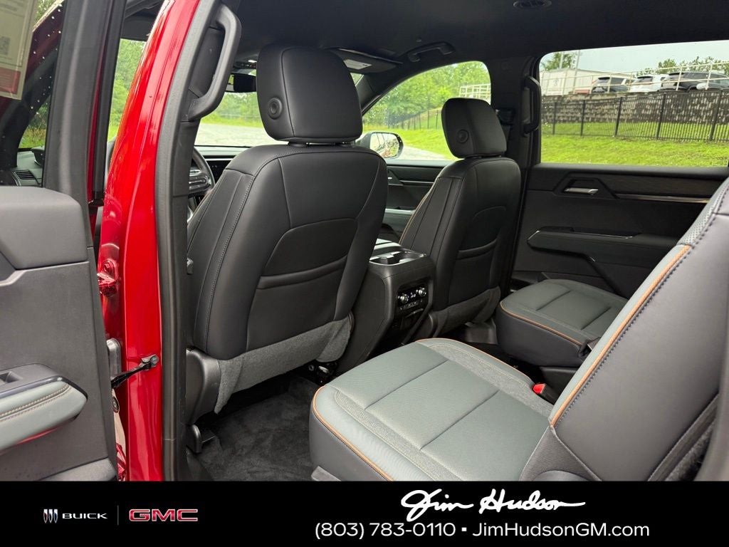 2024 GMC Acadia AT4