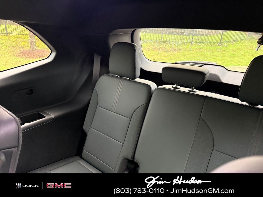 2024 GMC Acadia AT4