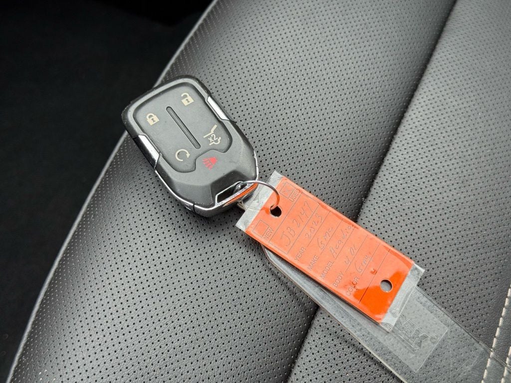 2023 GMC Acadia Denali