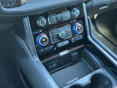 2023 GMC Yukon XL Denali Ultimate