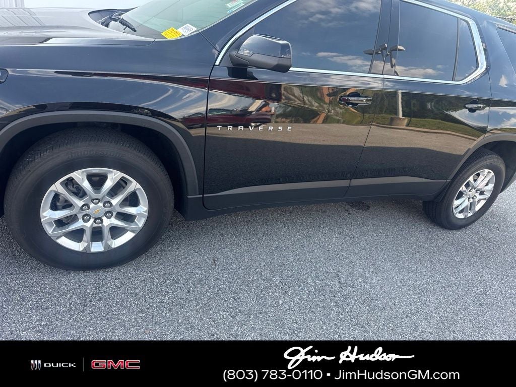 2023 Chevrolet Traverse LS
