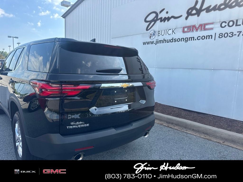 2023 Chevrolet Traverse LS