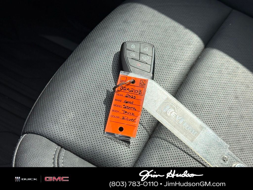 2025 GMC Sierra 1500 SLT
