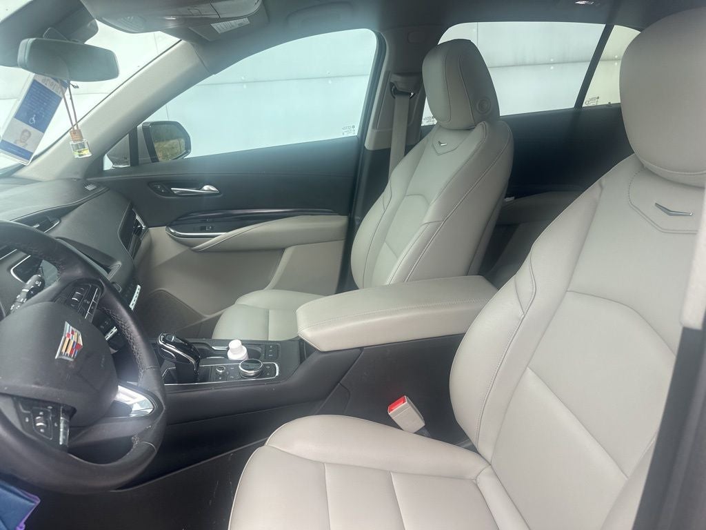 2023 Cadillac XT4 Luxury
