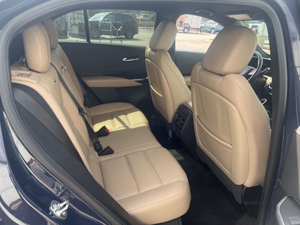 2025 Cadillac XT4 Premium Luxury