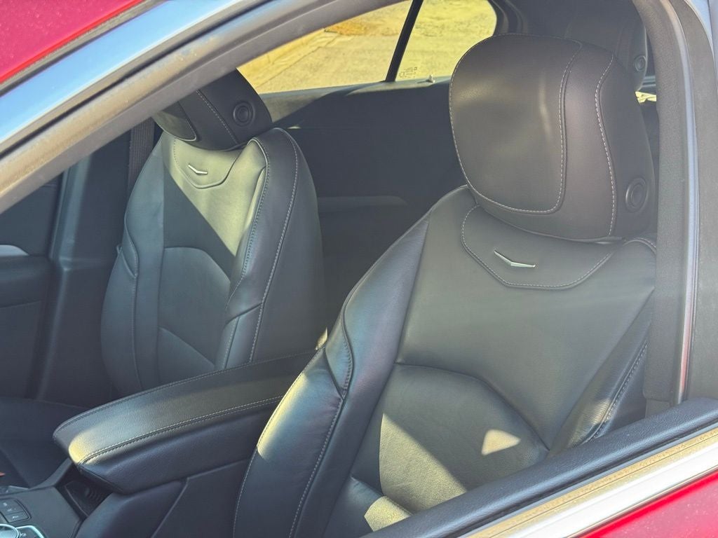 2019 Cadillac XT4 Premium Luxury