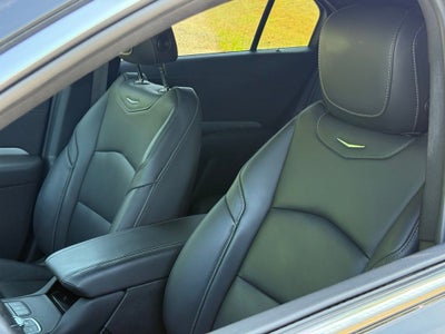 2021 Cadillac XT4 Premium Luxury