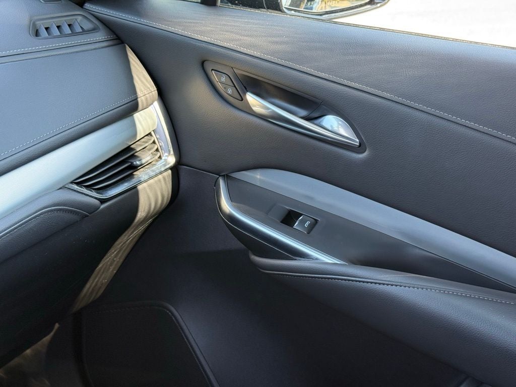 2021 Cadillac XT4 Premium Luxury