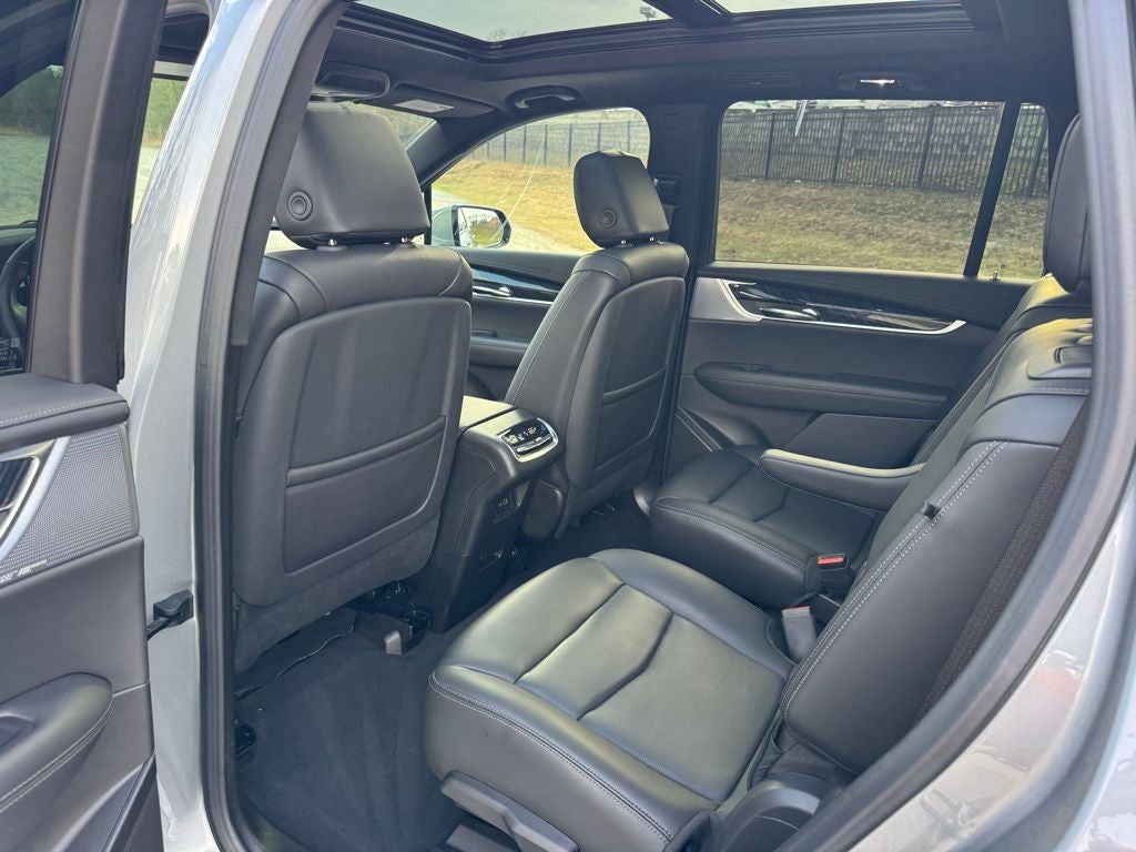 2025 Cadillac XT6 Premium Luxury