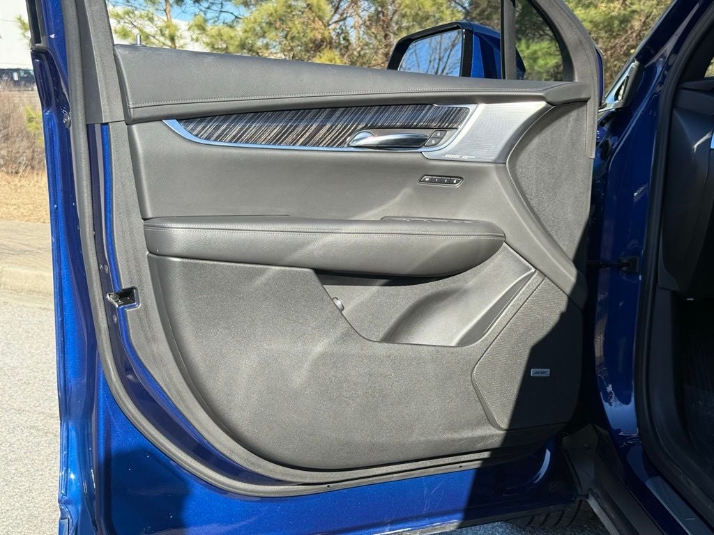 2025 Cadillac XT6 Premium Luxury