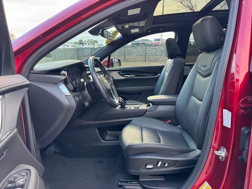 2025 Cadillac XT6 Premium Luxury