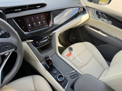 2024 Cadillac XT6 Premium Luxury