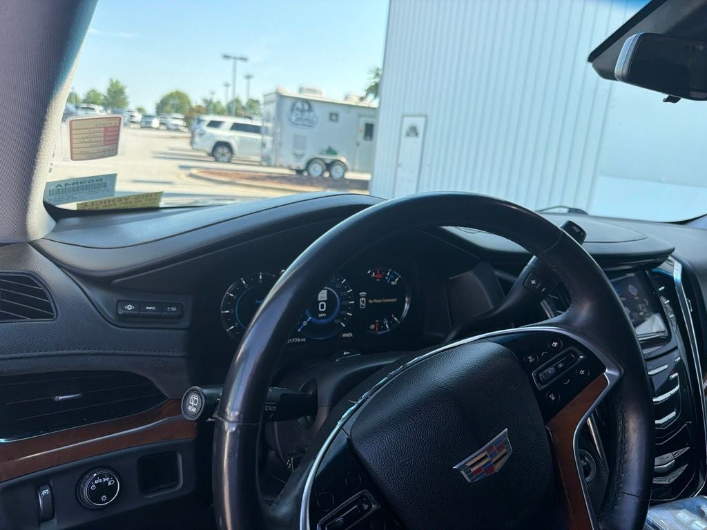 2017 Cadillac Escalade Luxury