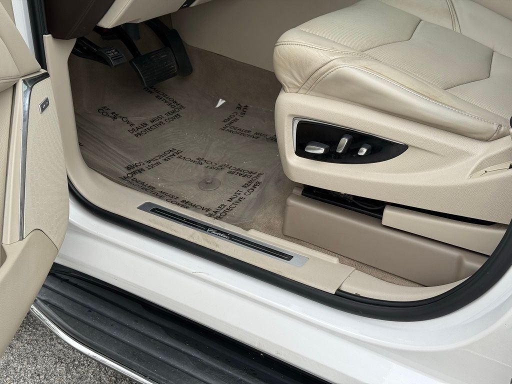 2017 Cadillac Escalade Luxury