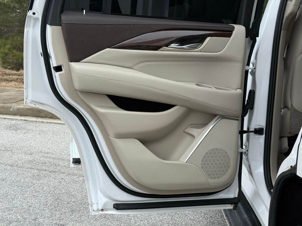 2017 Cadillac Escalade Luxury