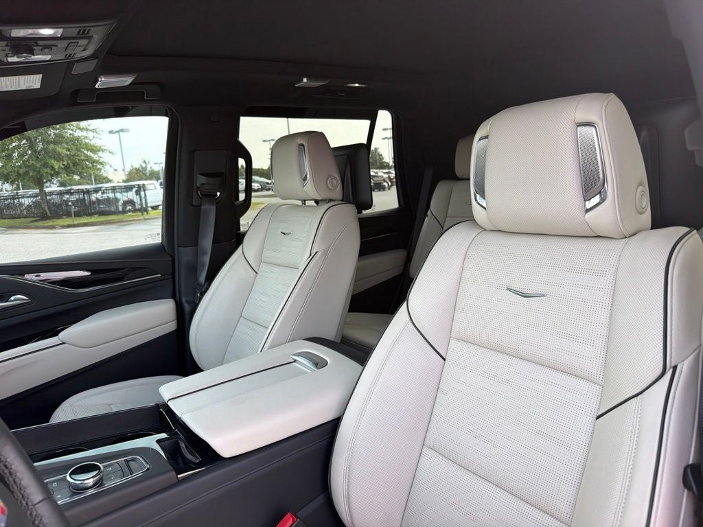 2024 Cadillac Escalade Sport