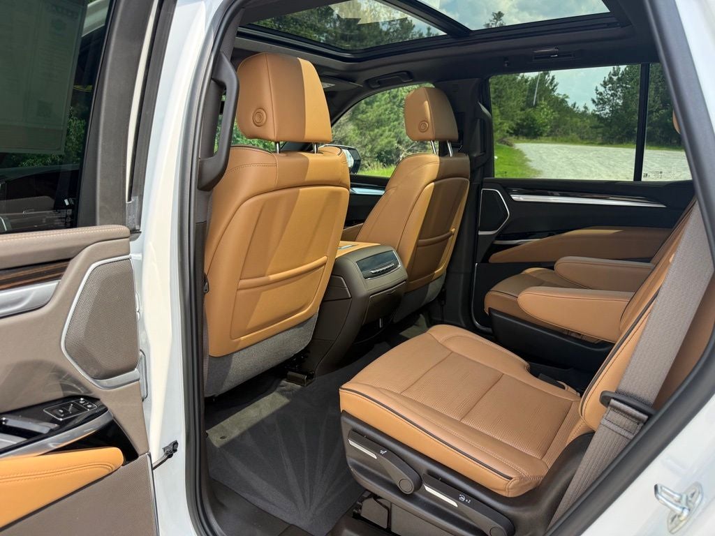 2025 Cadillac Escalade Premium Luxury