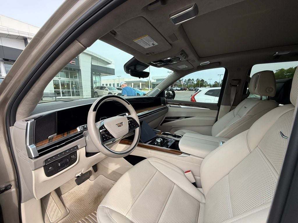 2025 Cadillac Escalade Premium Luxury Platinum