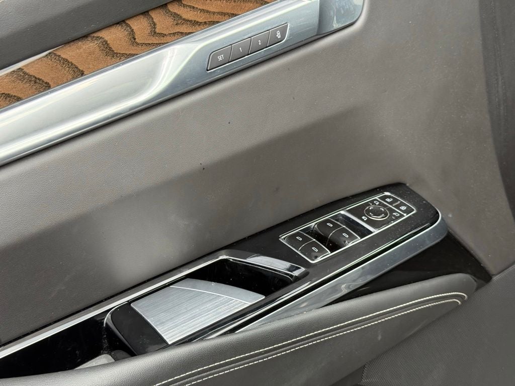 2025 Cadillac Escalade Premium Luxury Platinum