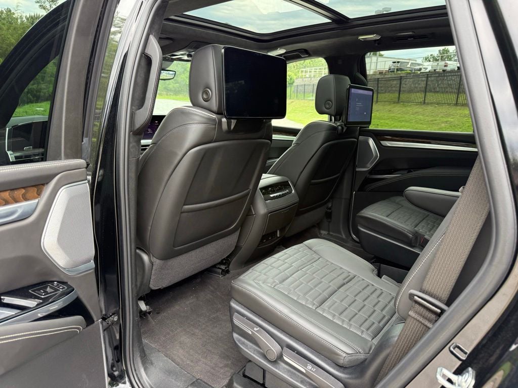 2025 Cadillac Escalade Premium Luxury Platinum
