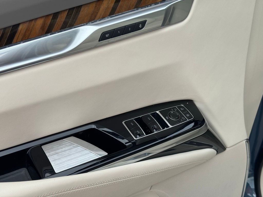 2025 Cadillac Escalade ESV Sport Platinum