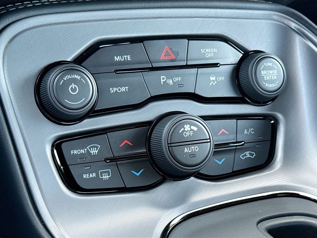 2023 Dodge Challenger SXT