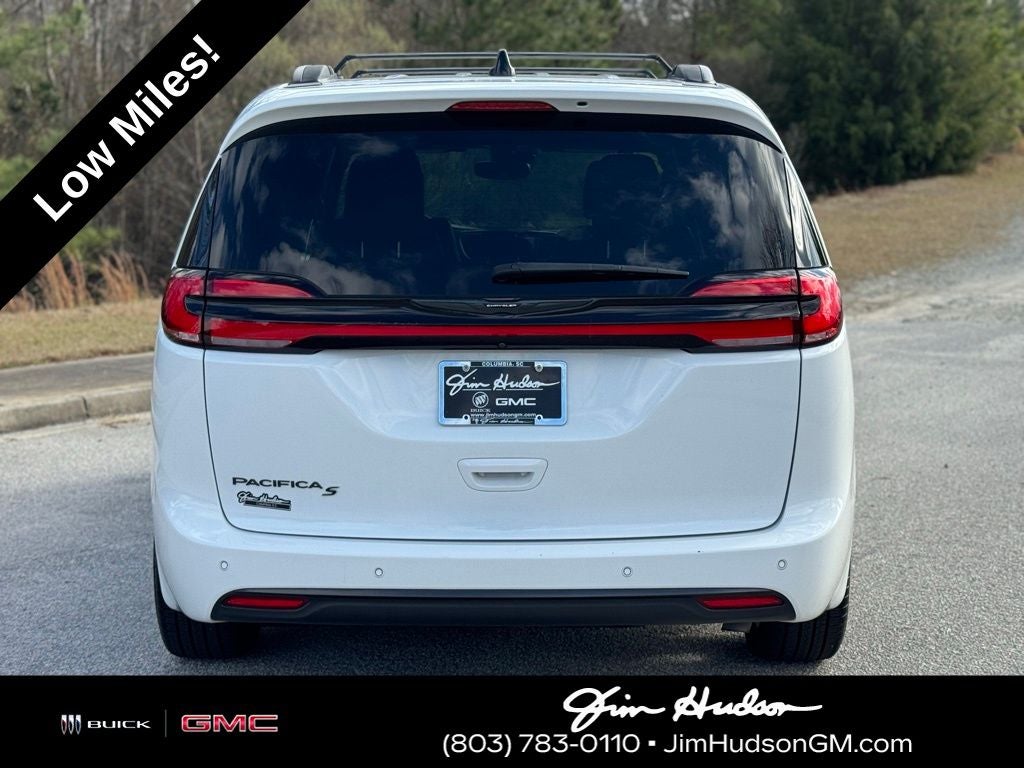 2024 Chrysler Pacifica Touring L