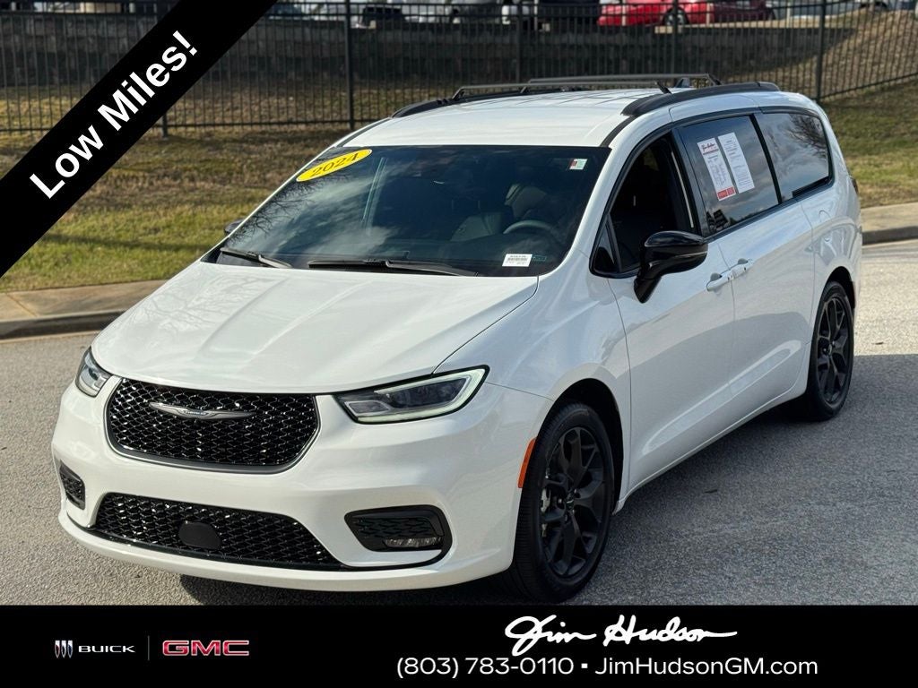 2024 Chrysler Pacifica Touring L