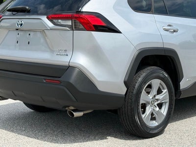 2022 Toyota RAV4 Hybrid XLE
