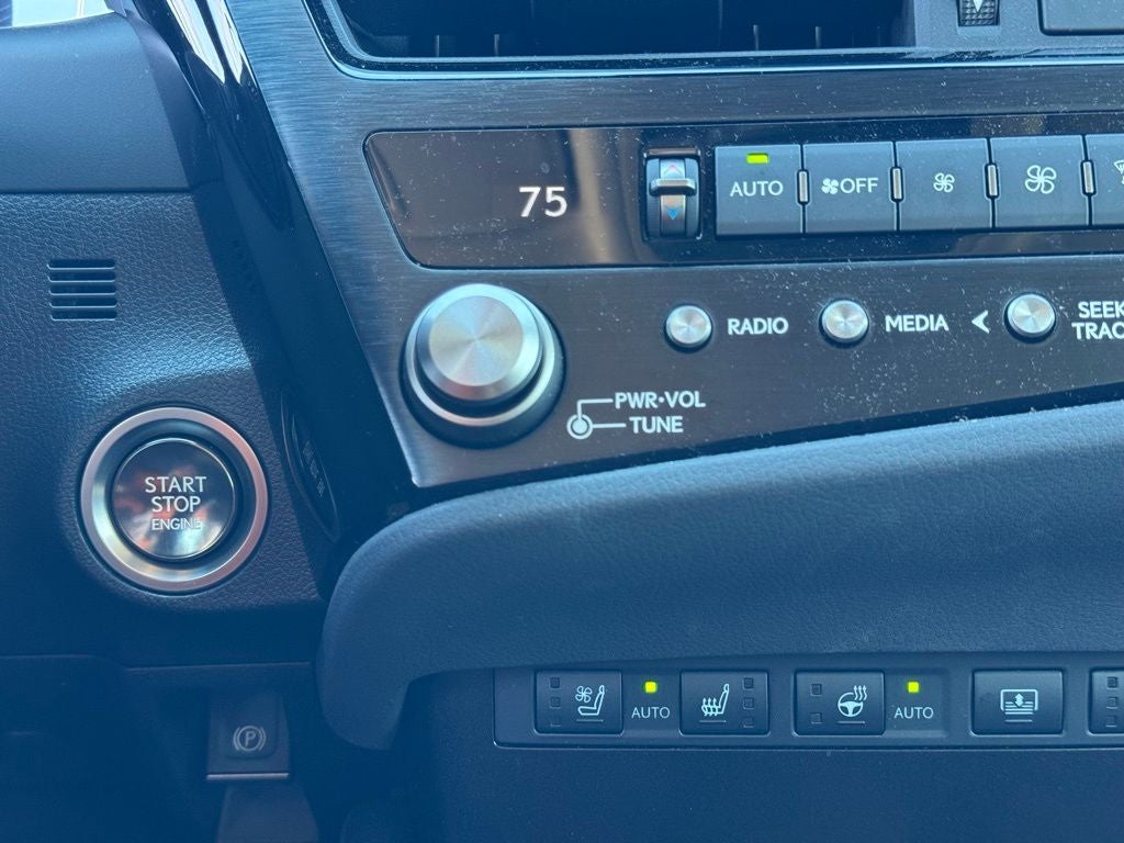 2024 Lexus ES 350 Ultra Luxury