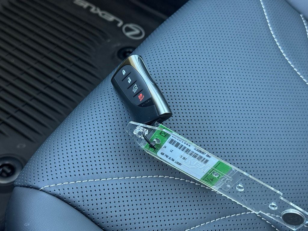 2024 Lexus ES 350 Ultra Luxury